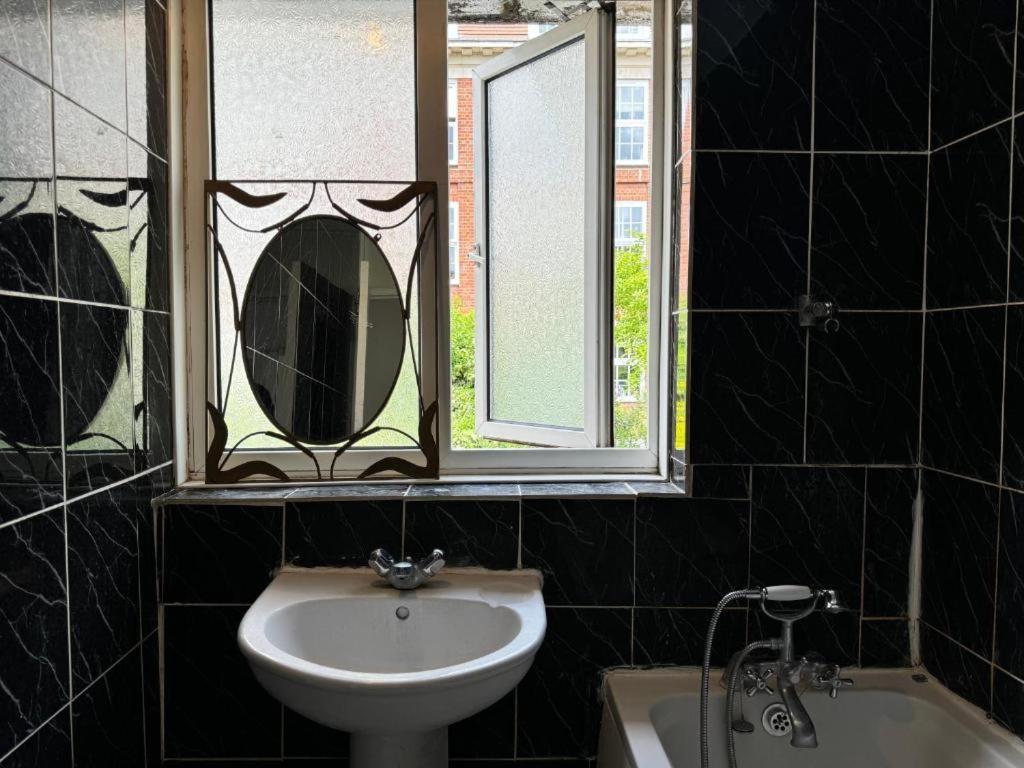 Whitechapel Lindley House R2 Hotel London Kültér fotó
